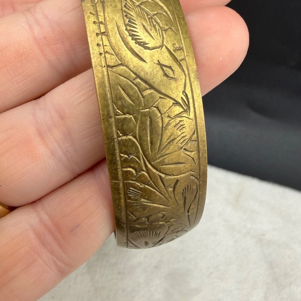 Vintage Brass Bangle Bracelet Bird Flower 8.5" - Picture 8 of 11